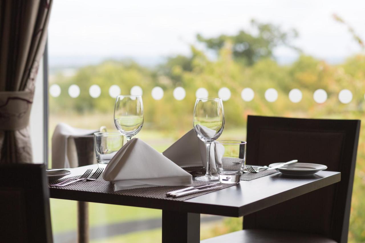 The Oxfordshire Golf & Spa Hotel Thame Eksteriør billede