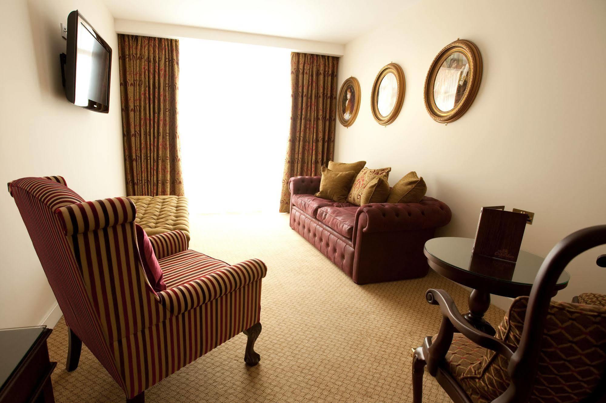 The Oxfordshire Golf & Spa Hotel Thame Eksteriør billede