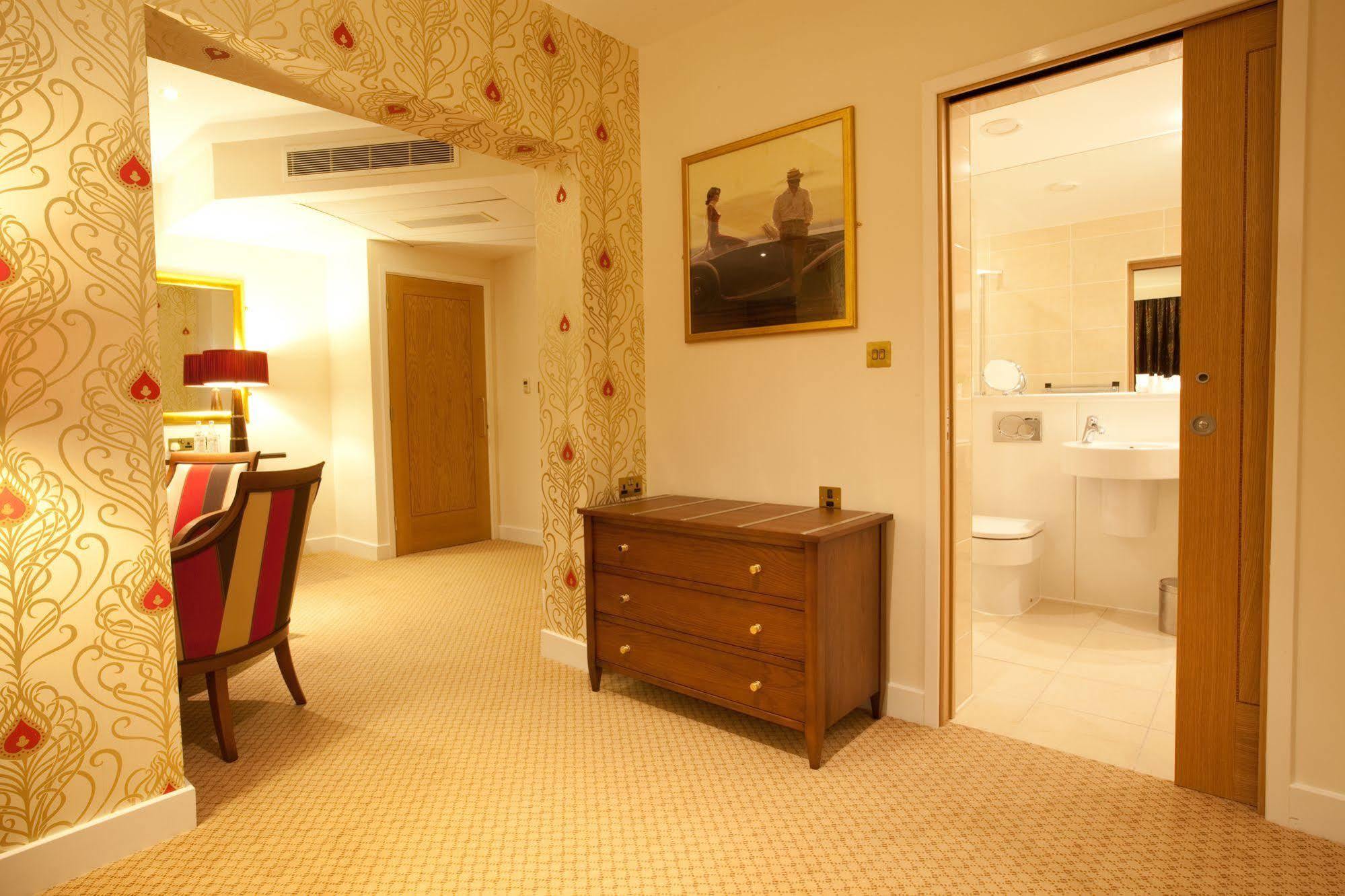 The Oxfordshire Golf & Spa Hotel Thame Eksteriør billede